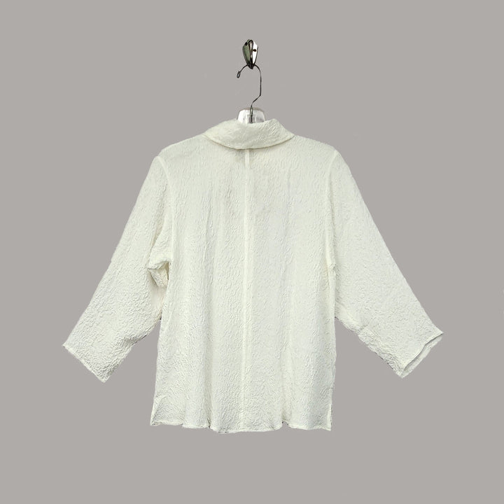 Country Shirt in White Textured Silk